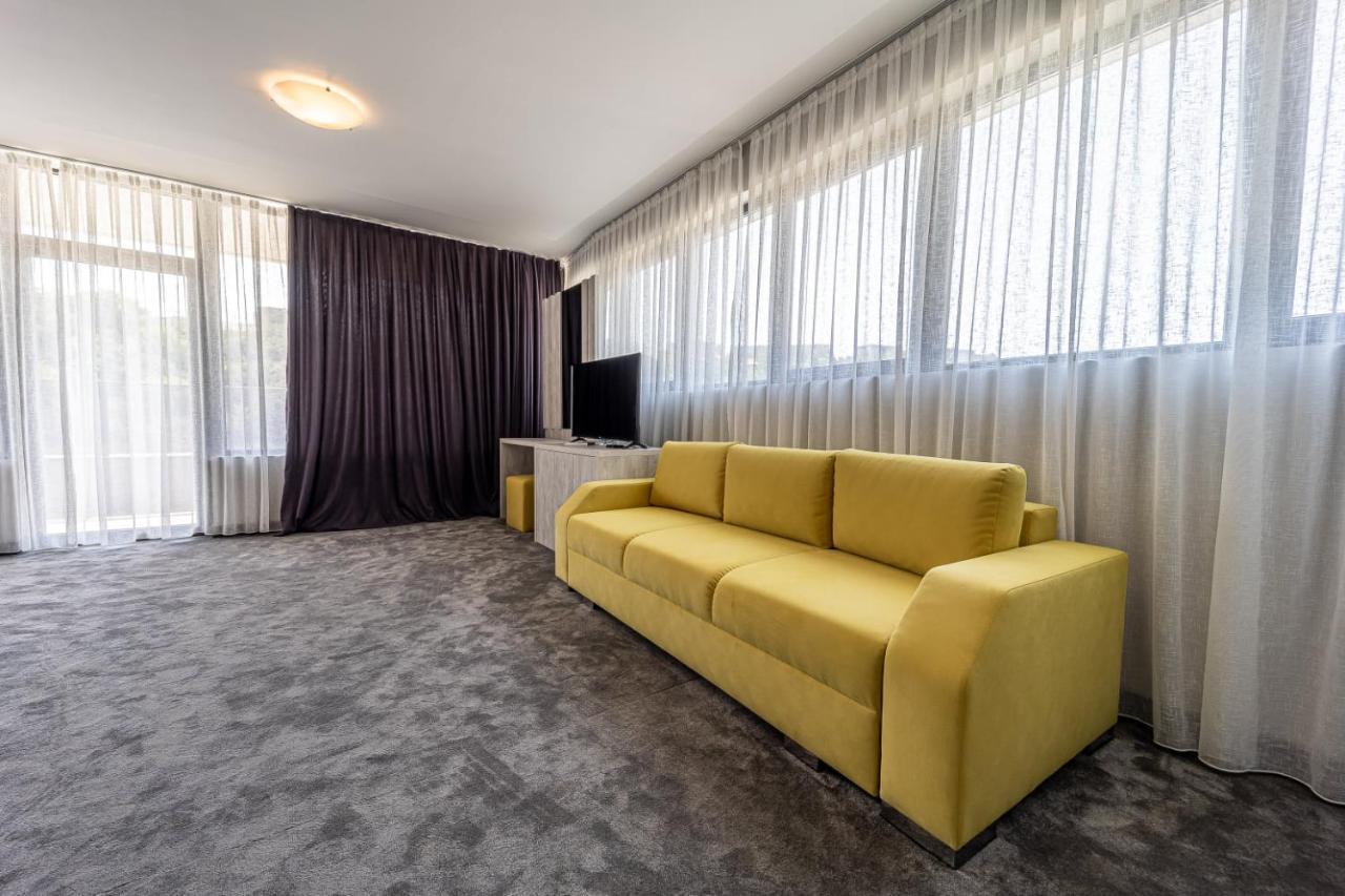 Hotel Caesar 2 Kŭrdzhali Eksteriør bilde