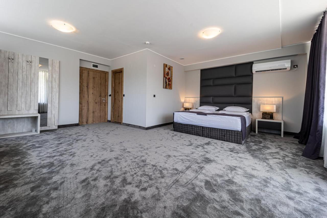 Hotel Caesar 2 Kŭrdzhali Eksteriør bilde